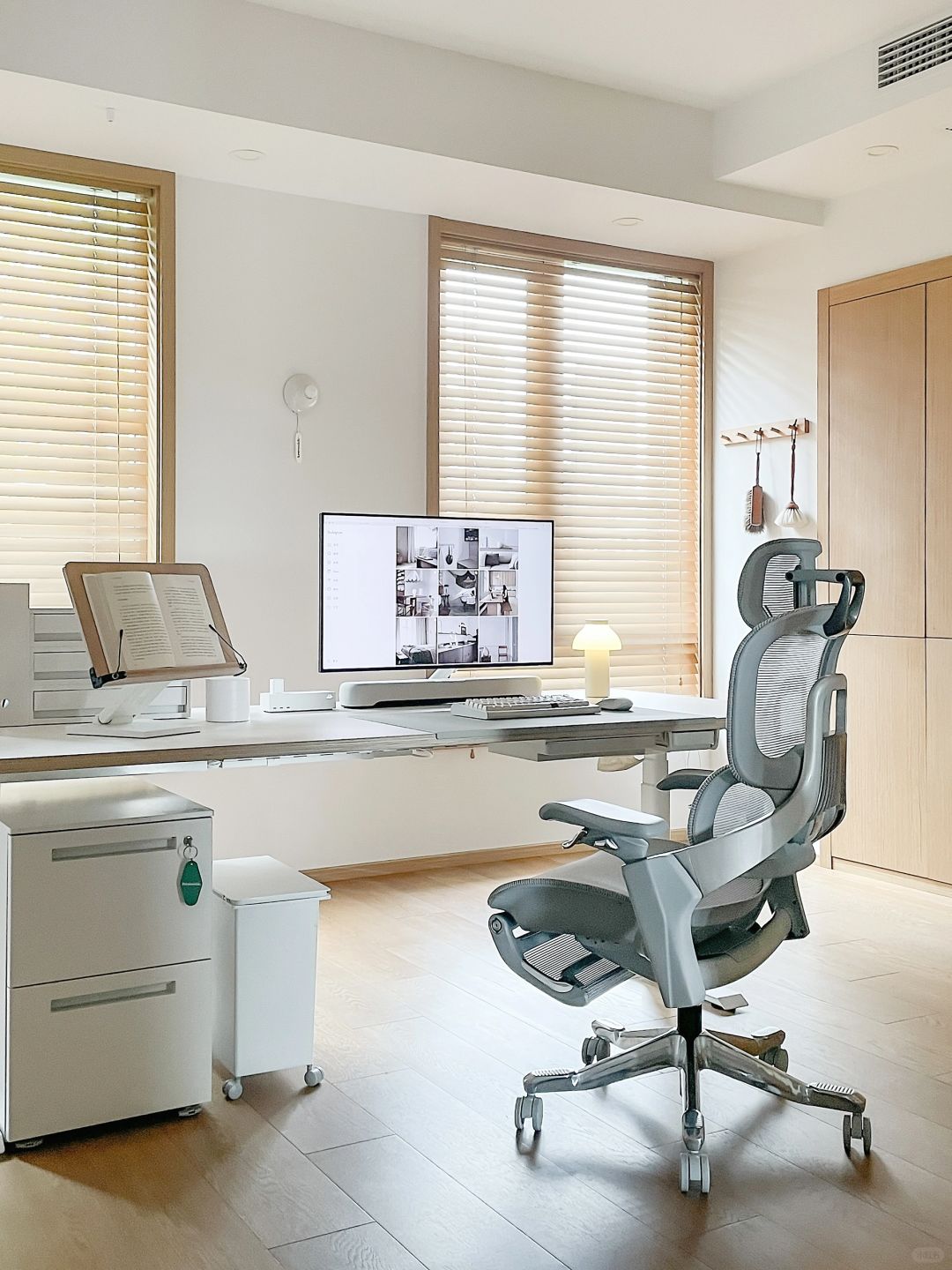 高颜值人体工学椅，搭配书桌YYDS！！