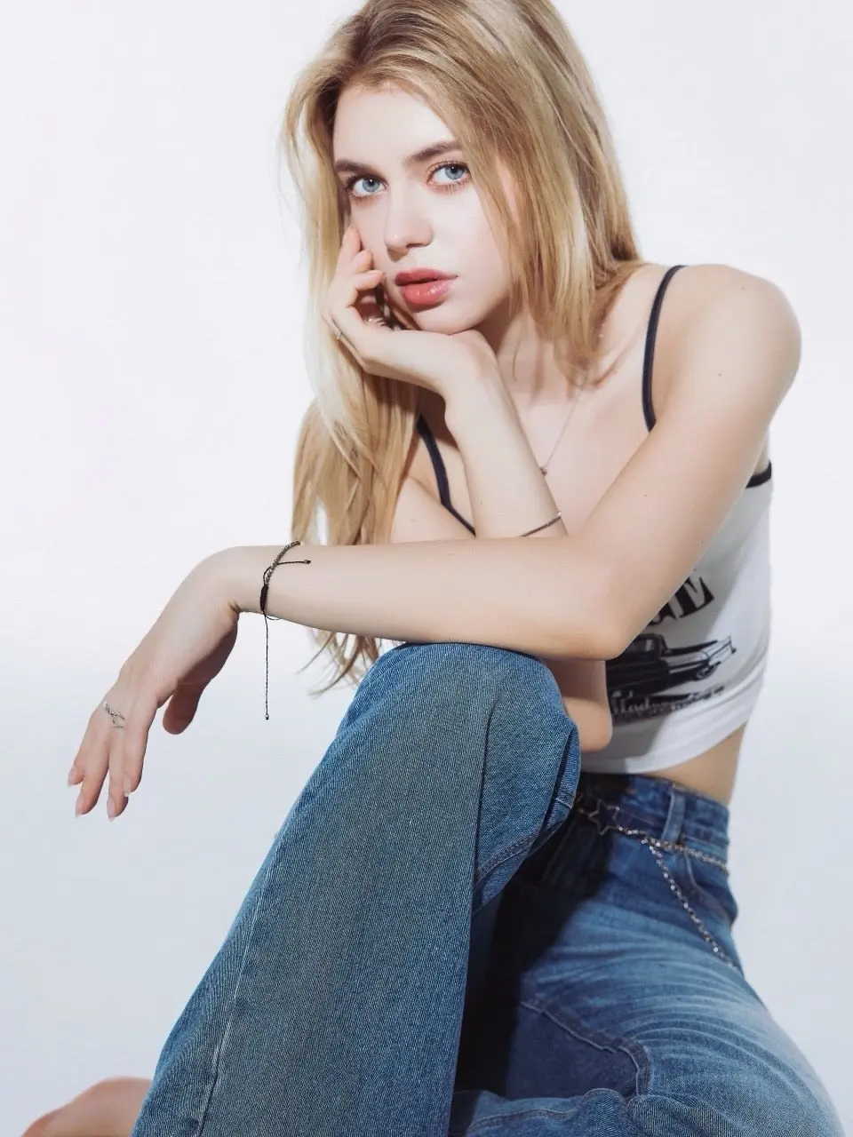 欧美美女 牛仔辣妹风 甜酷氛围感拉满 俄罗斯美女