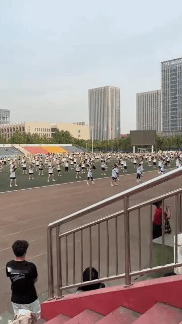 这是哪个学校想出来的训练方法？[笑哭]