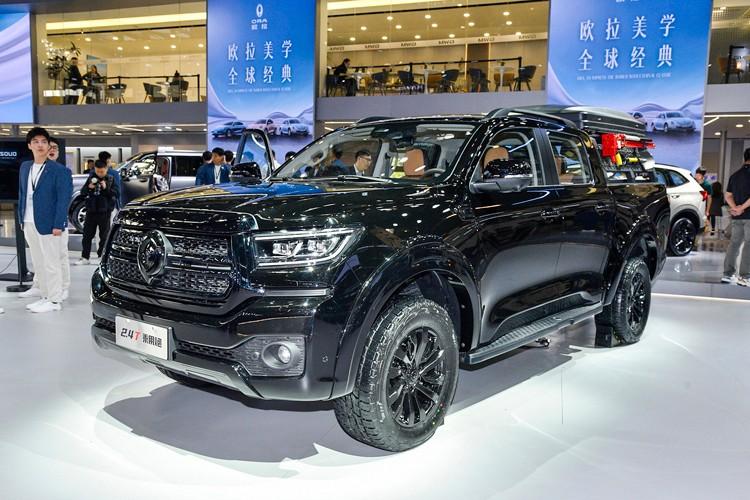 在本届北京车展上，长城汽车公布了长城炮2.4T柴油版的预售价，包含乘用版和商用版