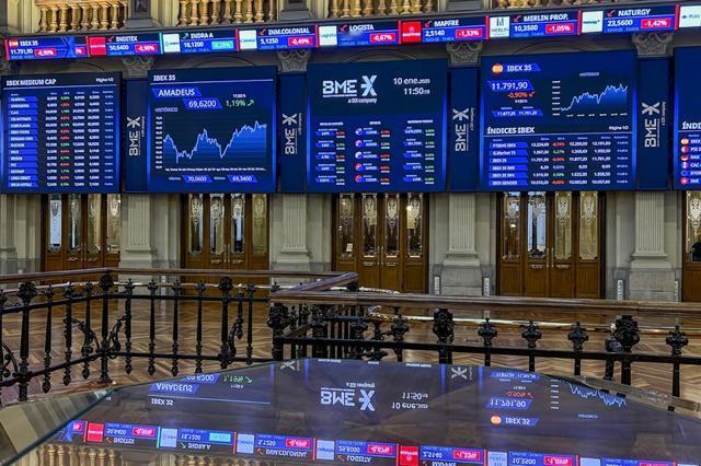 全球股市集体暴跌！根源直指美国三大病灶

导语

本周，全球股市遭遇“黑色风暴”