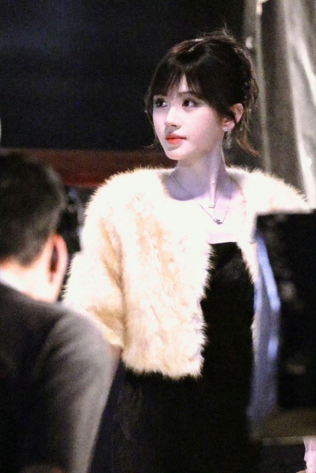 懂了，原来不止我，大家也一直惦记姐姐原声剧呢 