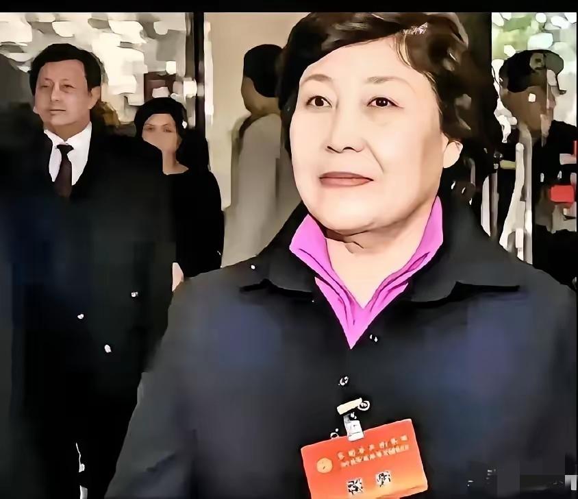 大寨人真幸福！郭凤莲到底给乡亲们发了多少钱？看完太羡慕了

说起农业学大寨，大家