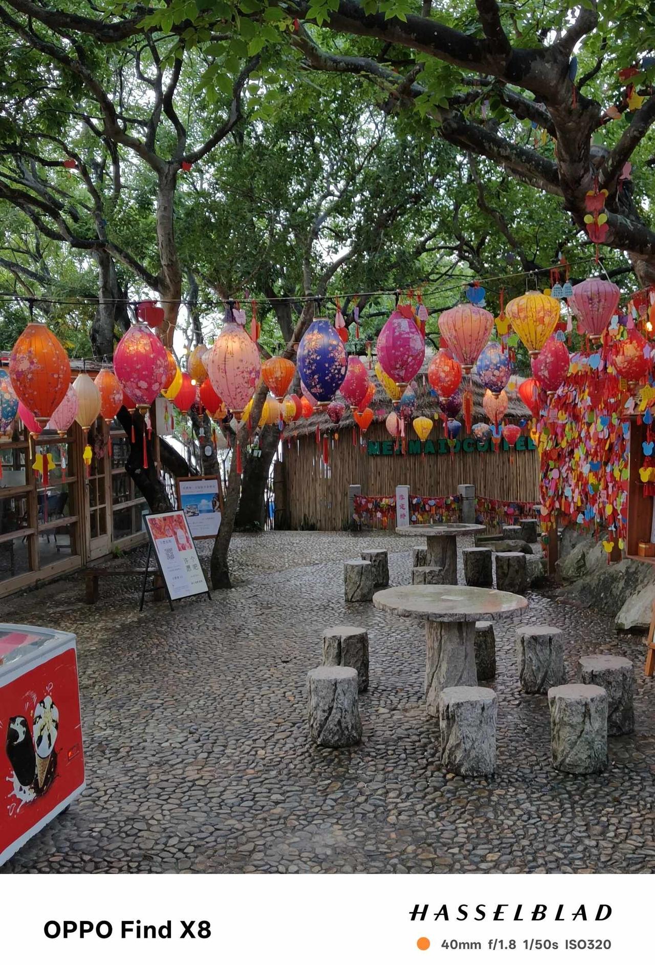 Find此刻松弛感
风过时灯影摇晃，像谁把心事都晃成了温柔的光斑
此刻就很好OP