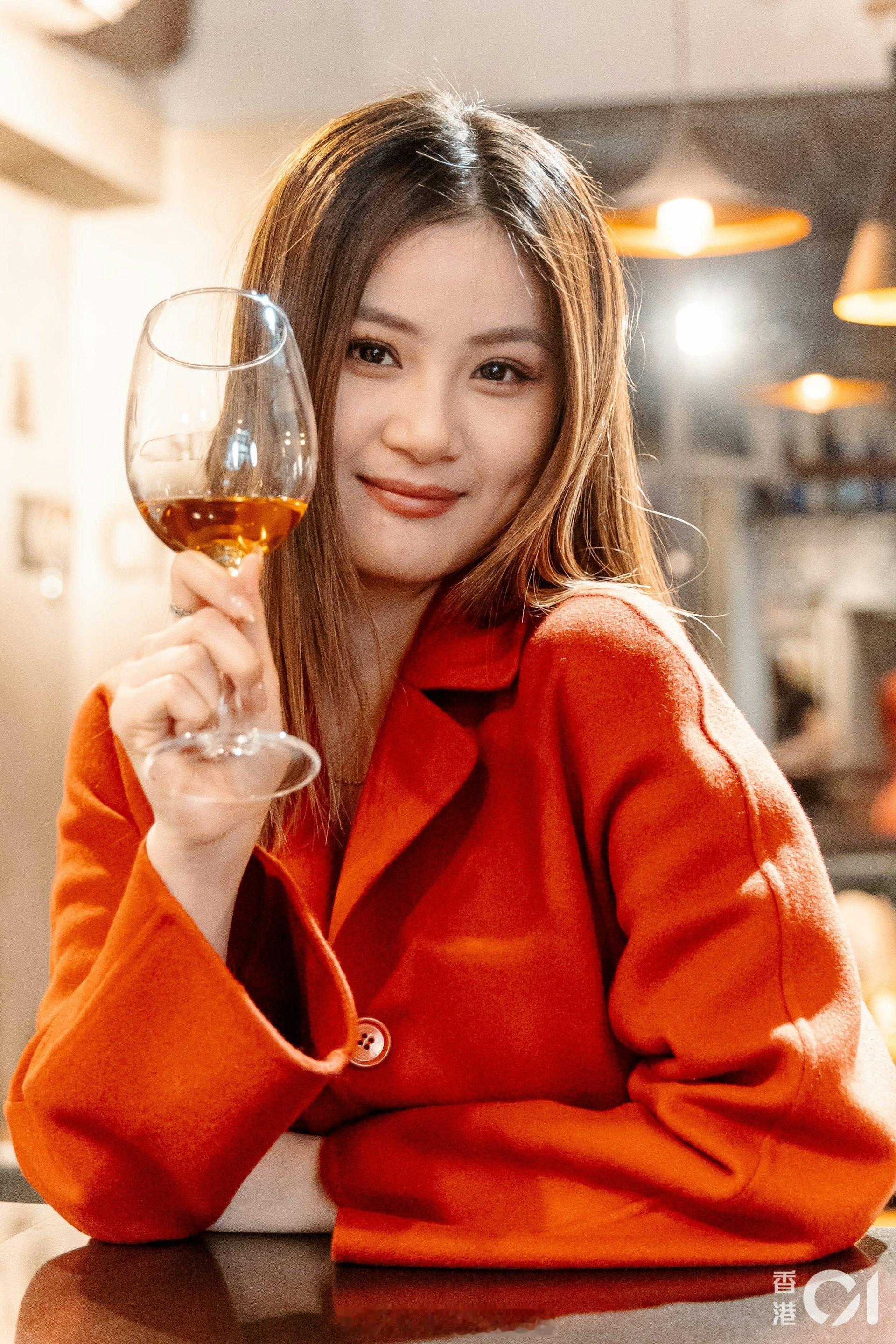 香港01：专访｜曾锦燊自爆超市结账时会偷看红包 王汛文佛系过年只爱吃萝卜糕今年的