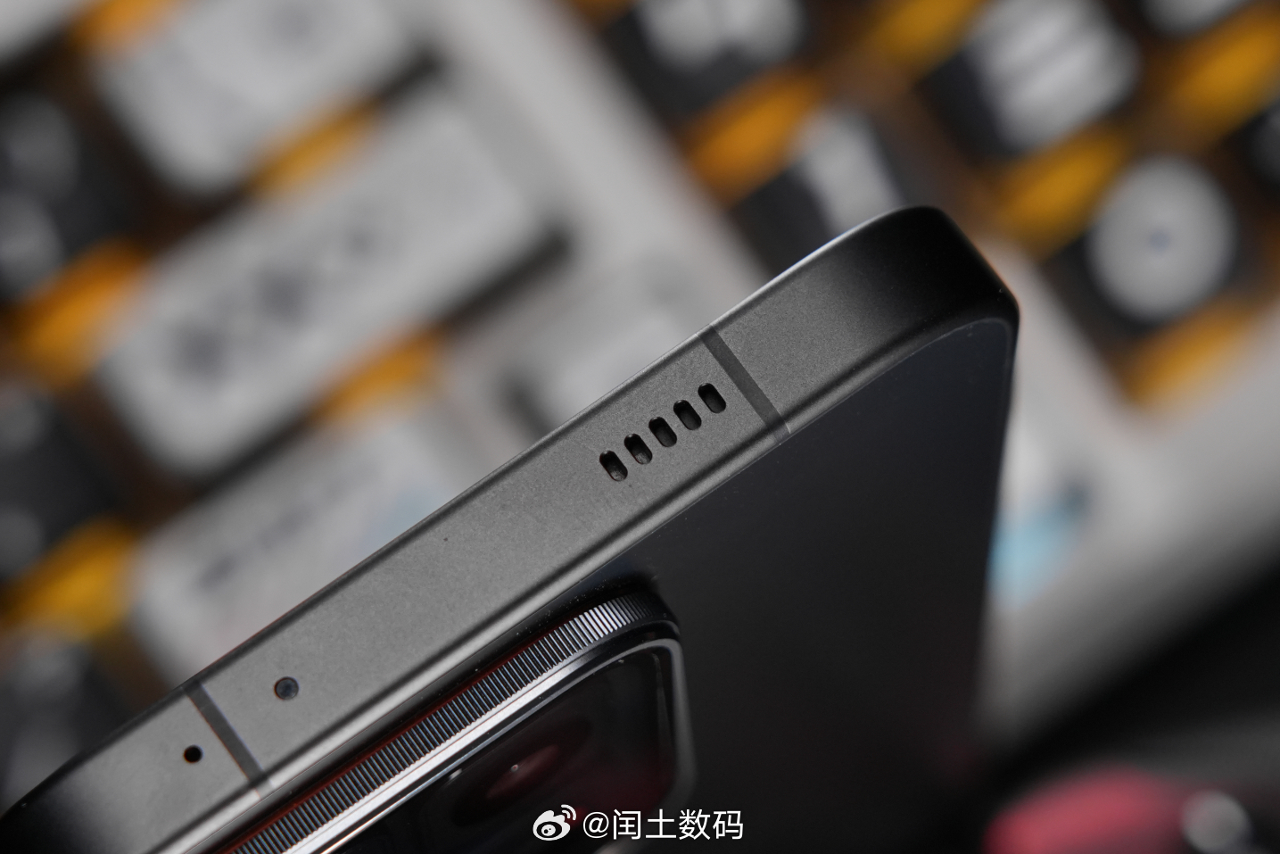 iQOO15 Ultra 贴心的反向充电功能，iQOO 15 Ultra支持40