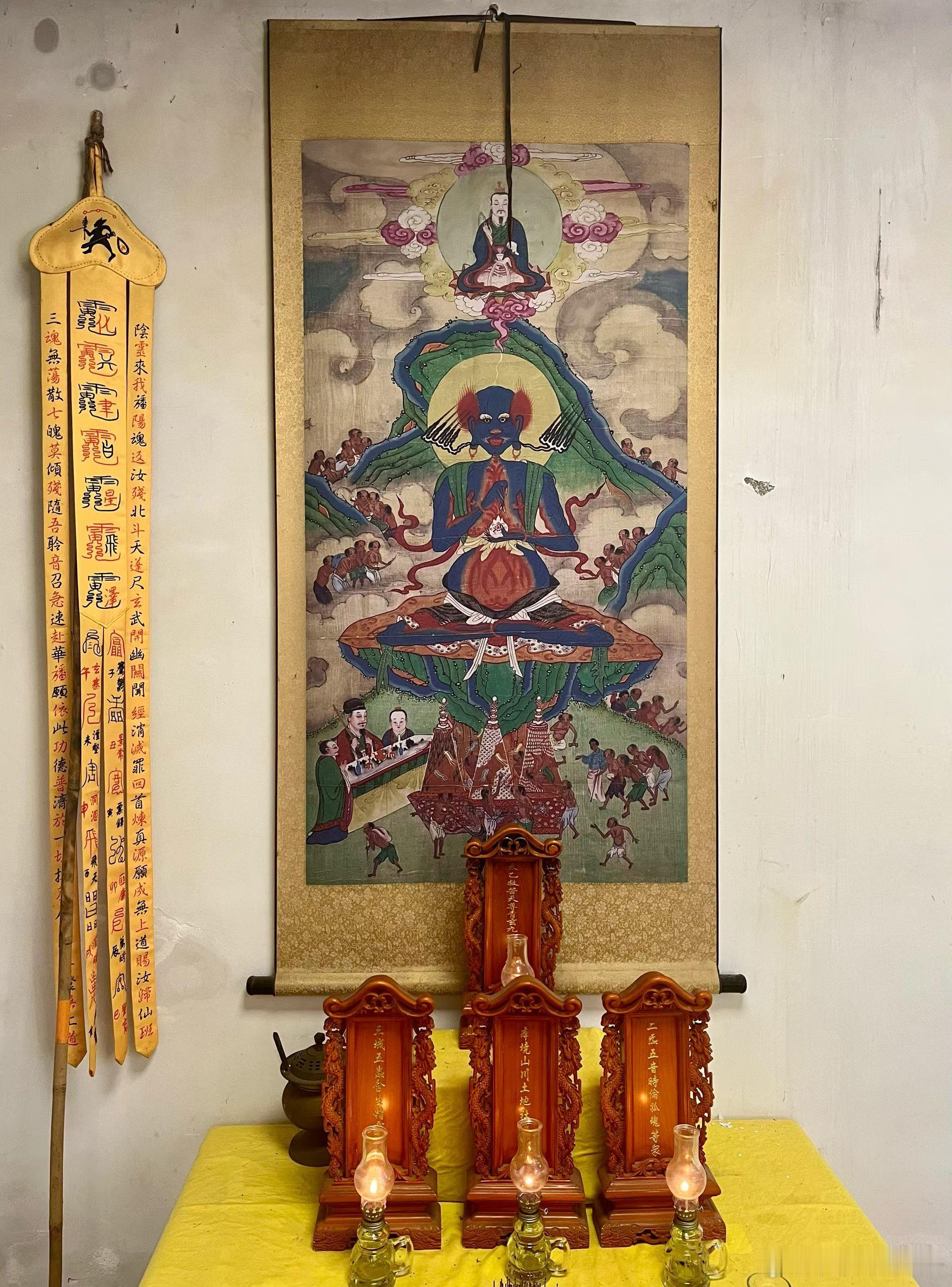 烧纸口占烧纸思亡者，归兮叹奈何。幽光彻长夜，浮爽遍空歌。不吝金银子，酒肴亦须多。