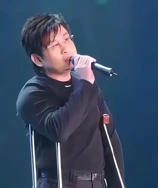 感觉这次郑智化非常成功，一句话被这么多人关注到，又突然翻红了，也许他自己也没想到