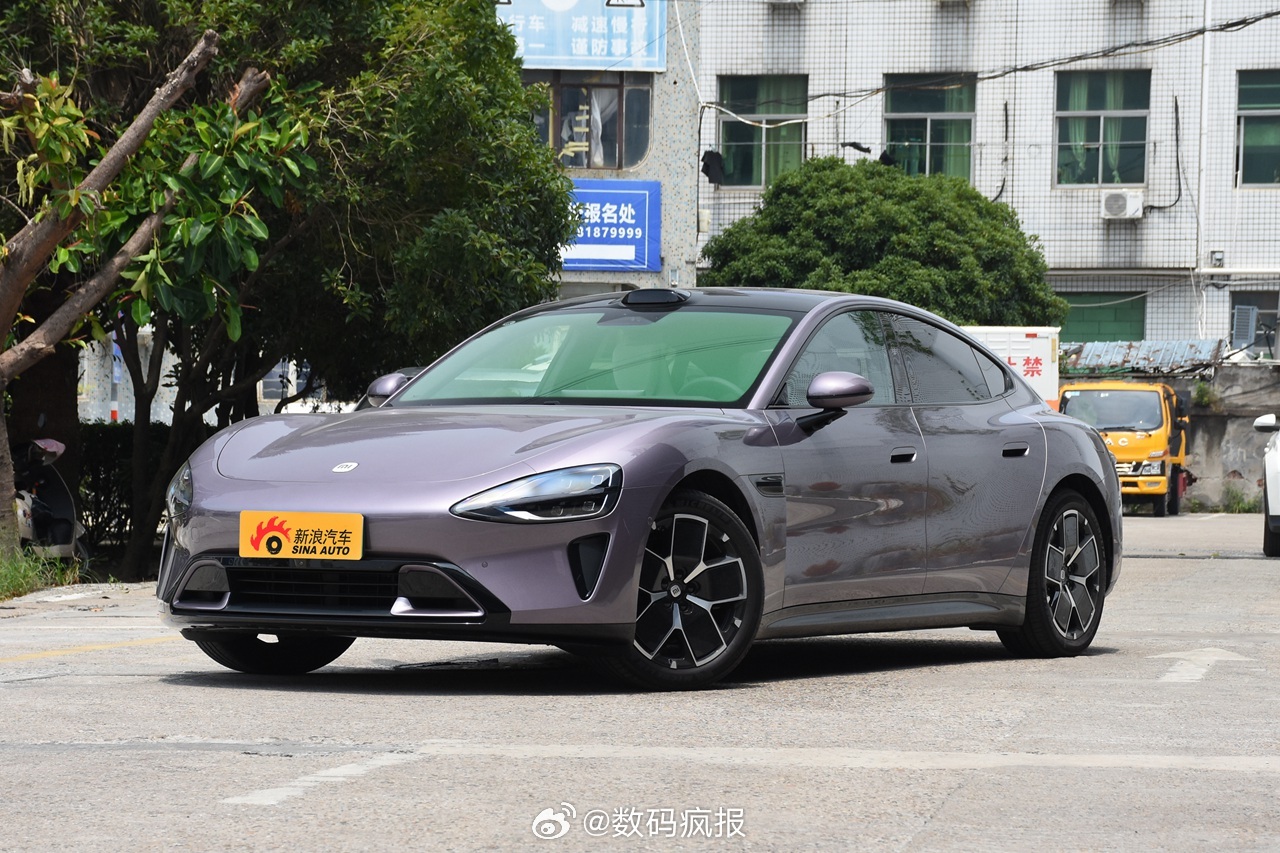 微博年度汽车大选，晋级 PK”阶段的 80 款车型里，腾势Z9 GT 和 小米S
