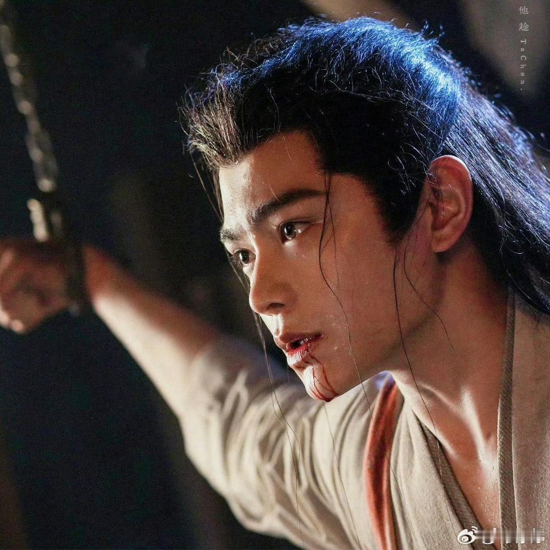 0人看完丁禹兮下跪能不哭 看到丁禹兮下跪那一刻，眼泪真的忍不住流了下来！这个角色