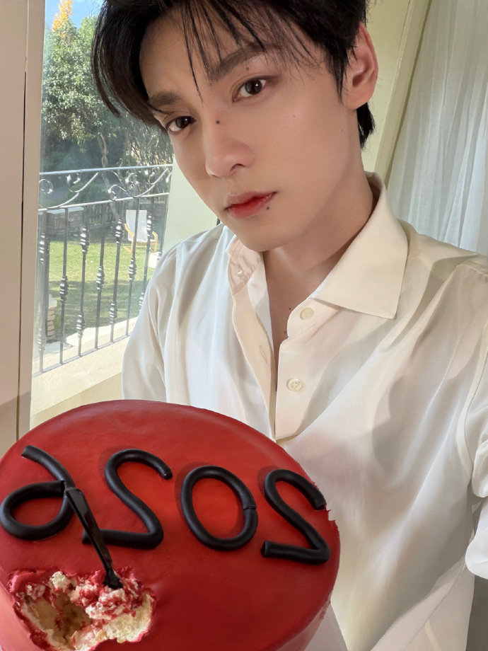 田栩宁2025收尾plog田栩宁霞光收尾2025田栩宁2025收尾plog来啦，