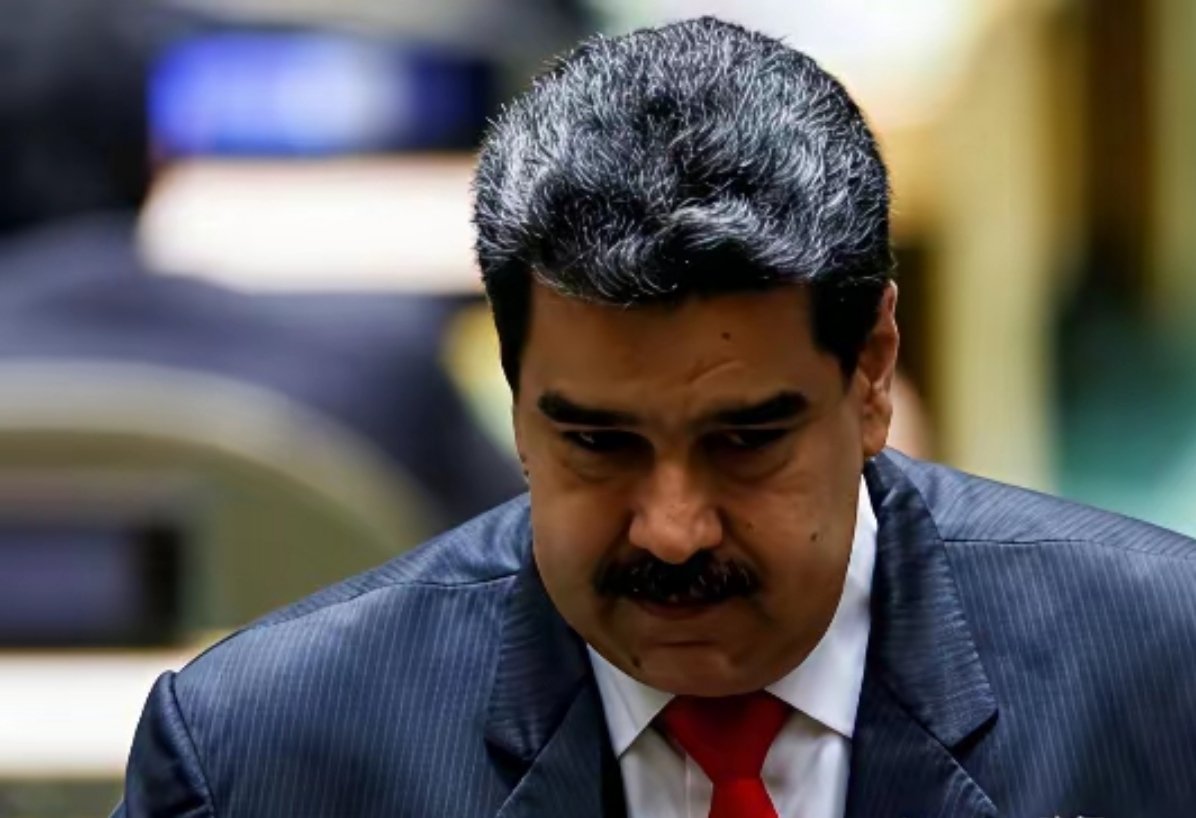 有个疑问：古巴、委内瑞拉反美这么多年，以前的美国总统都拿它们没办法，怎么到了特朗