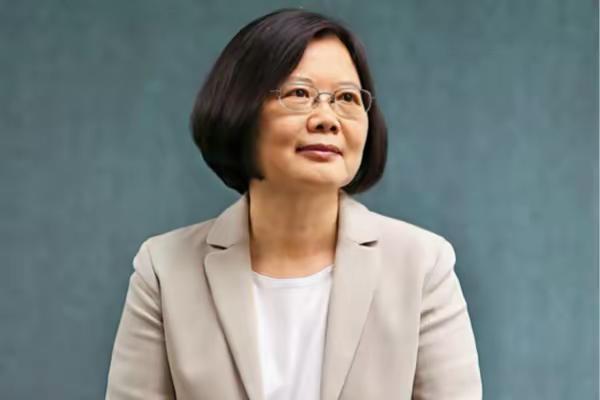 台湾一旦回归祖国，应当马上解封蔡英文博士论文及相关学历档案。2018年，有人怀疑