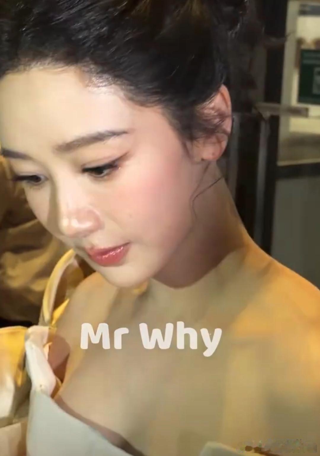 杨紫皮肤 以为开了磨皮外媒无修生图一出来直接惊艳全网。要知道外媒镜头可是出了名的