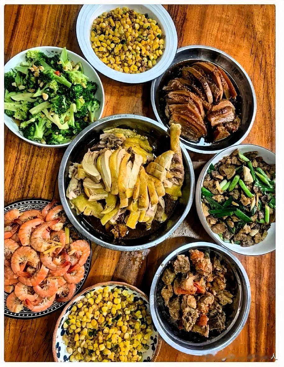 今天下午去了我老公的乡下叔叔家，
我是发现了，家境普通的人，待客真的格外真诚！