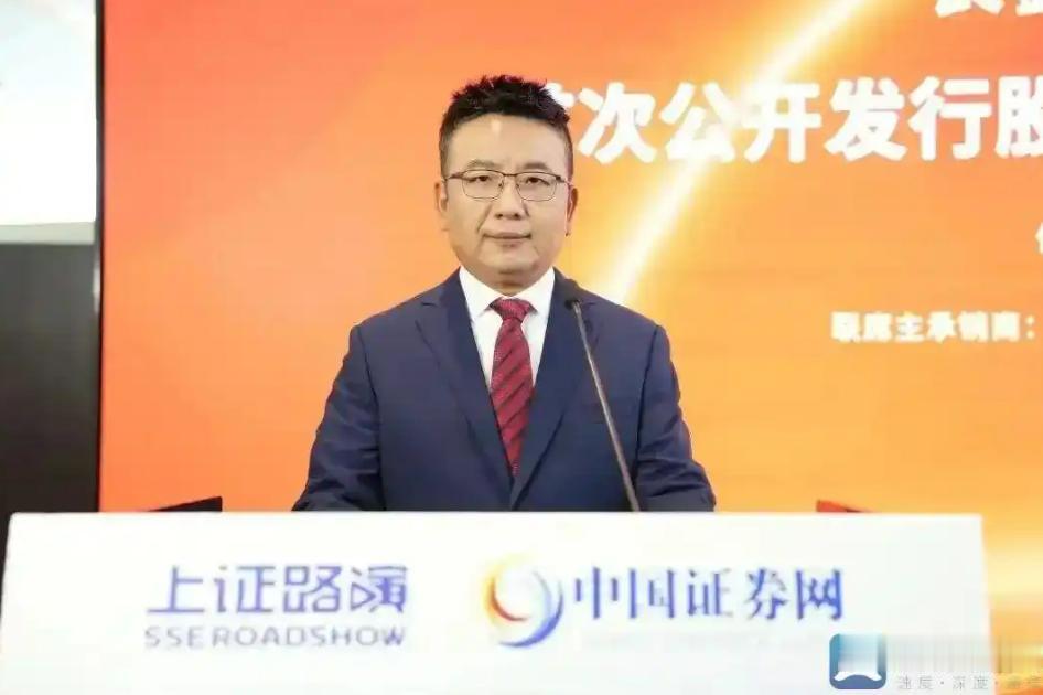 长鑫科技逆袭背后：一个“零薪”老板的十年赌局，一群人的芯片梦！🔥

7月27日