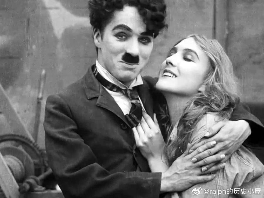 1916年查理·卓别林与当时19岁的女搭档Edna Purviance埃德娜·珀