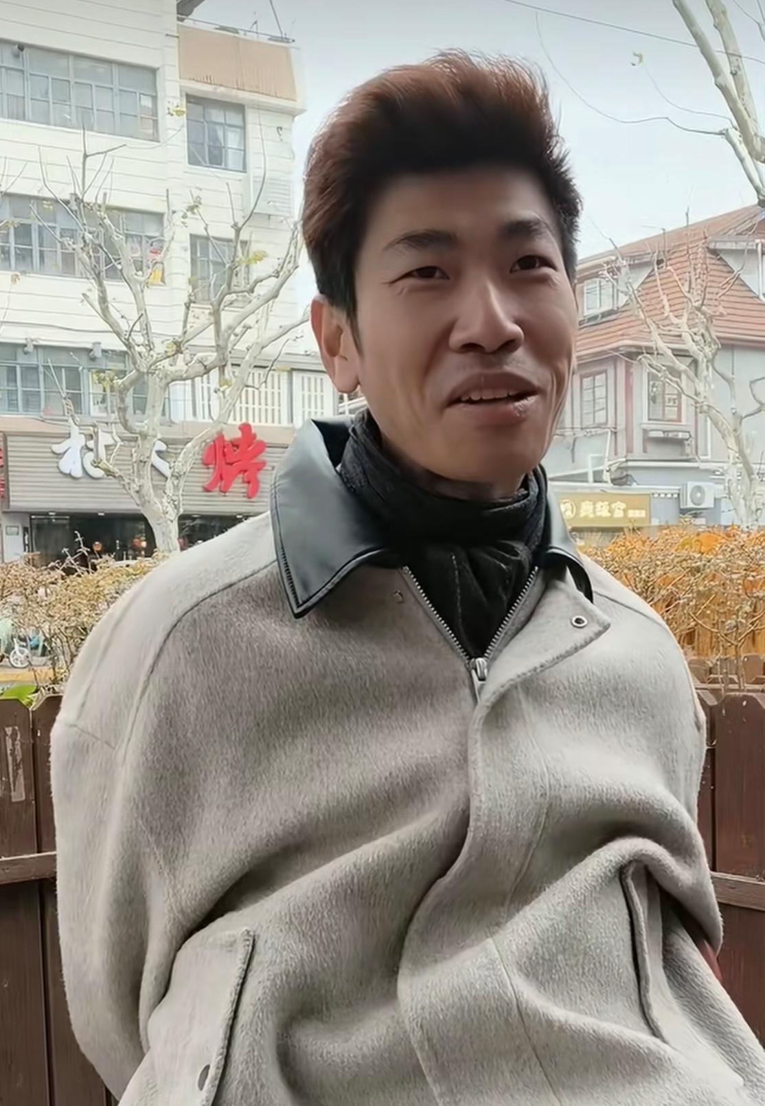 还真被张半仙猜对了！周二高开低走，可能又是回调的一天，从17连阳之后，市场开启了