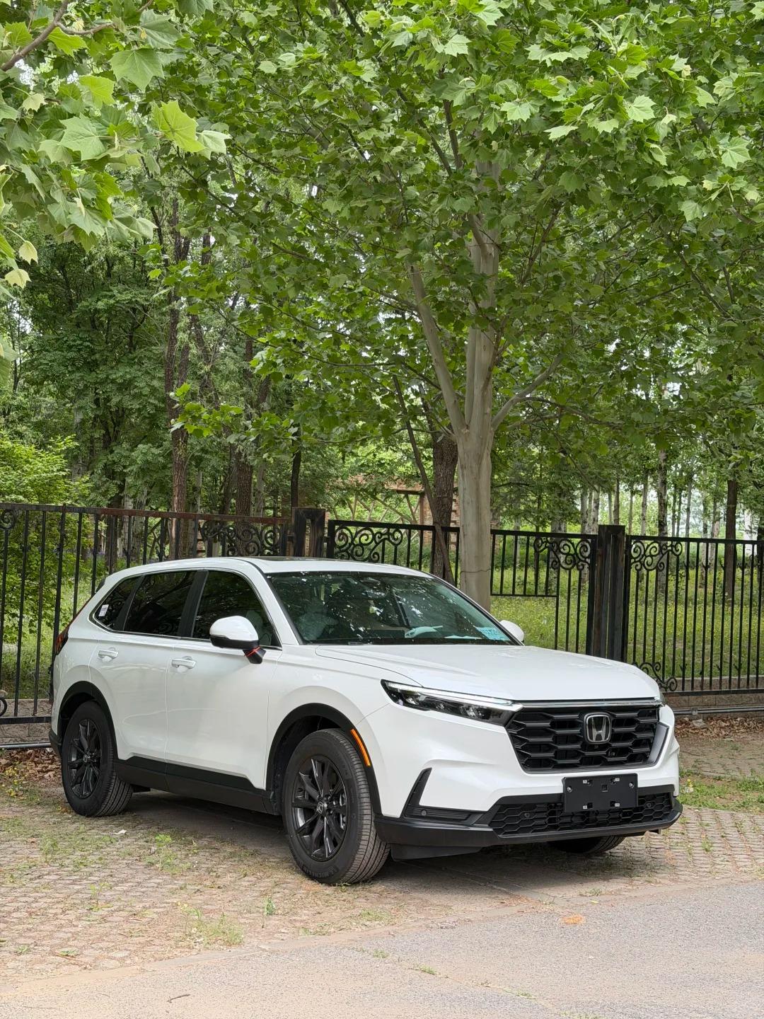 12万左右买二手本田CR-V，务实家庭可以看
二手CR-V热门不是没原因，它空间