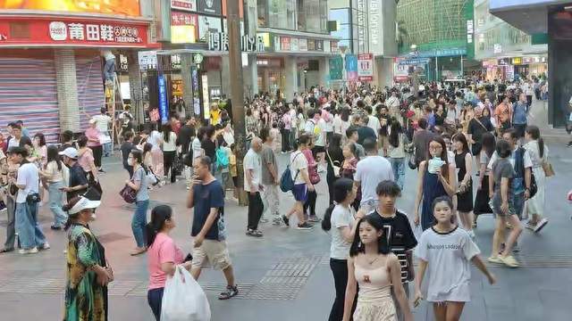 不婚潮是假象？3000万光棍背后，藏着晚婚的妥协与无奈