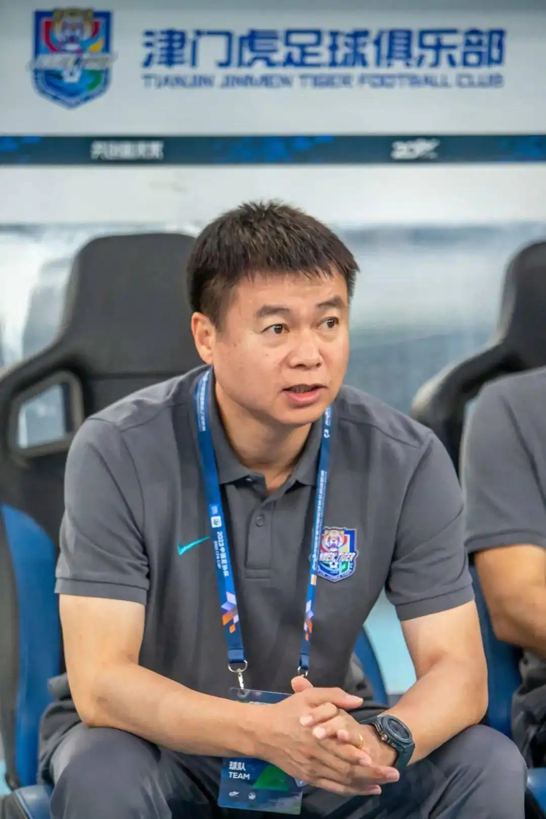 新赛季开局，天津津门虎队3轮不胜（1平2负，0进球，丢了4球，拿到1分），依然停