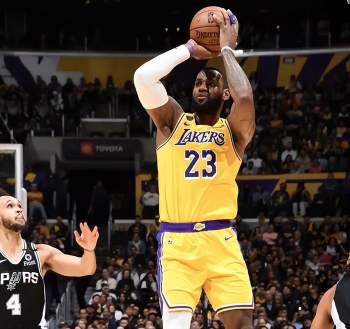 选突破能力还是中距离？

NBA 球员的终极选择题，答案其实很明显！

要是我能