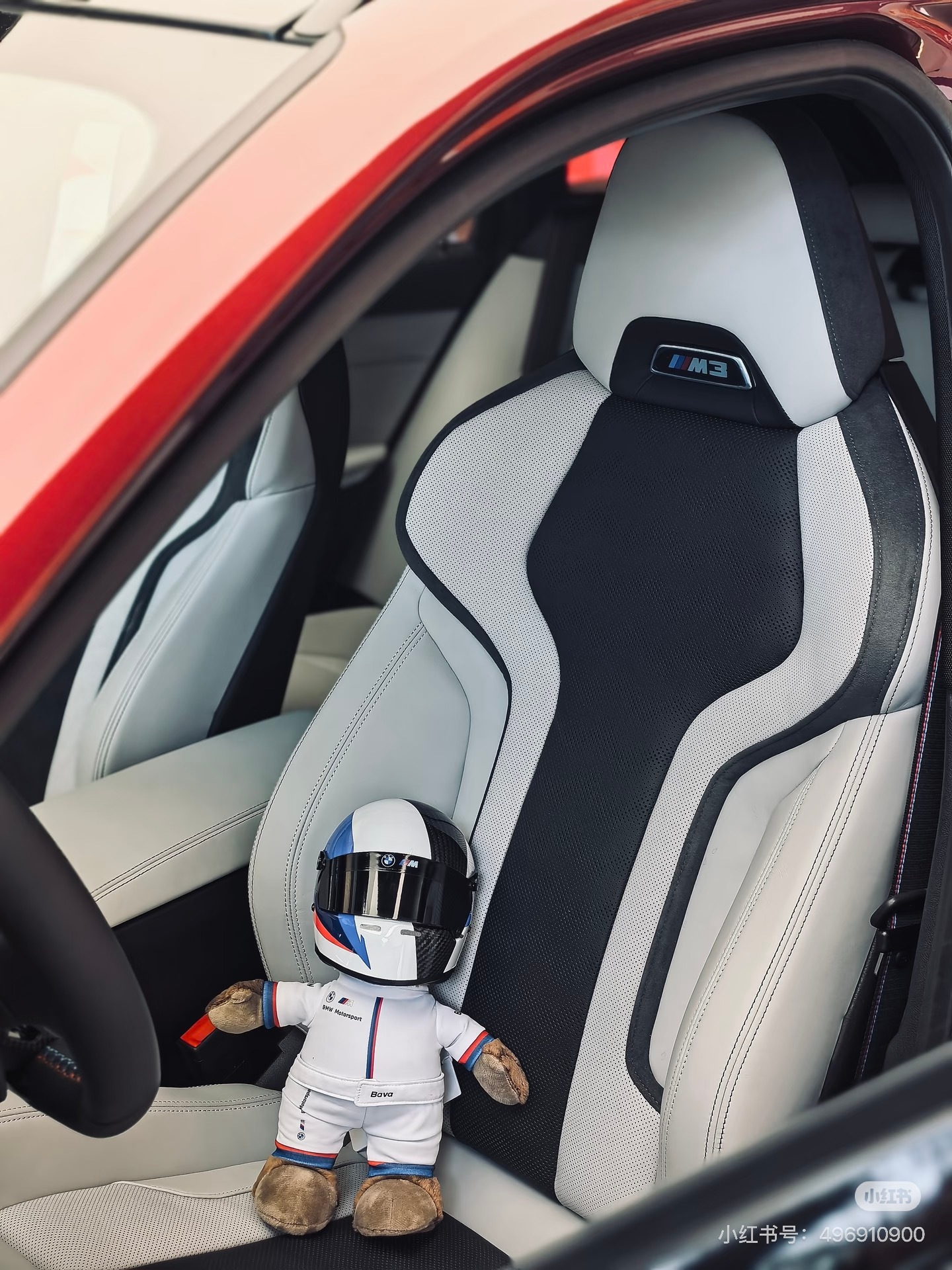 天天看人家提 m3 旅行，也不知道我的啥时候到…话说这个颜色也挺特别的 