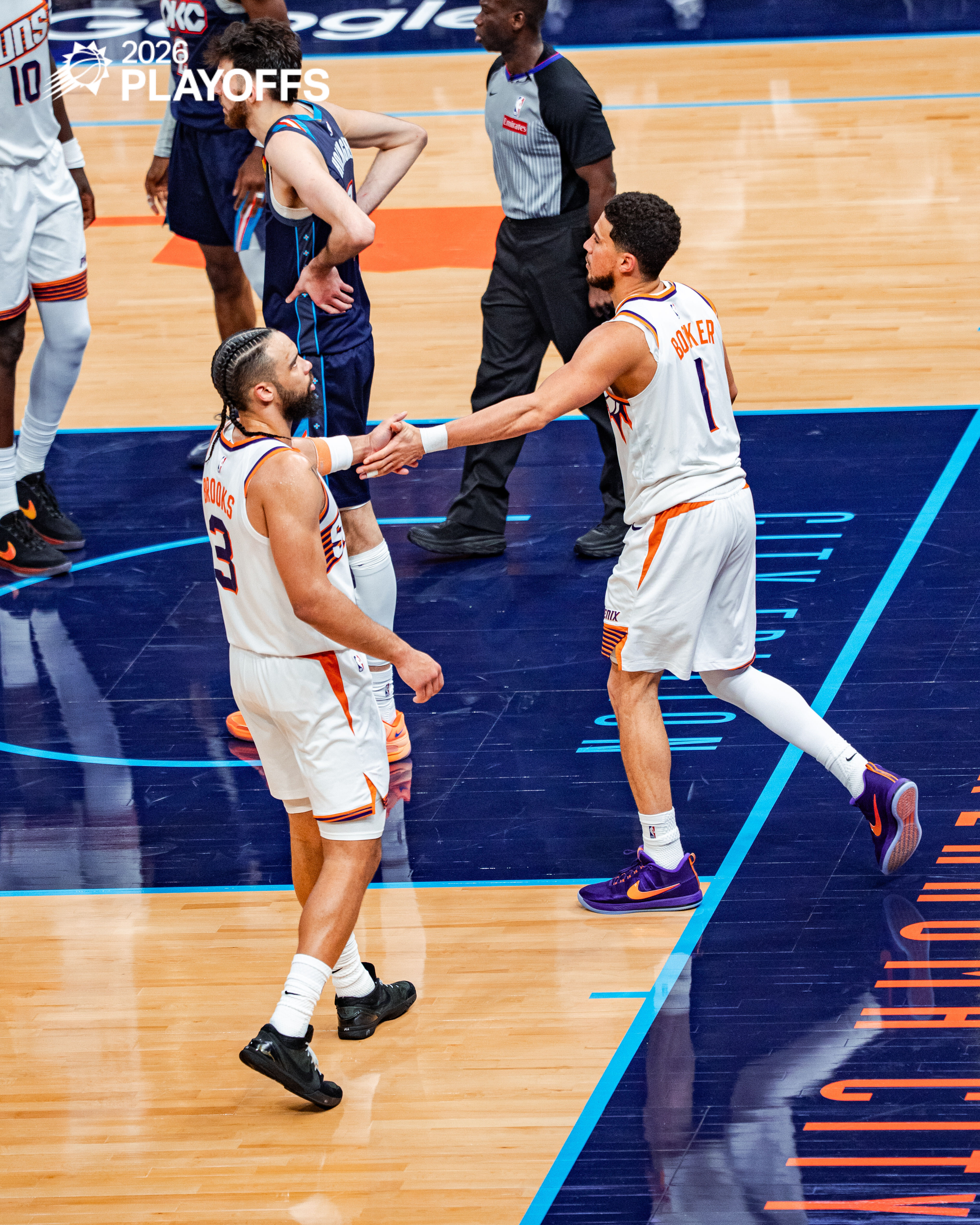 布克高难度两分命中，个人得分来到2️⃣2️⃣菲尼克斯太阳 ｜太阳vs雷霆