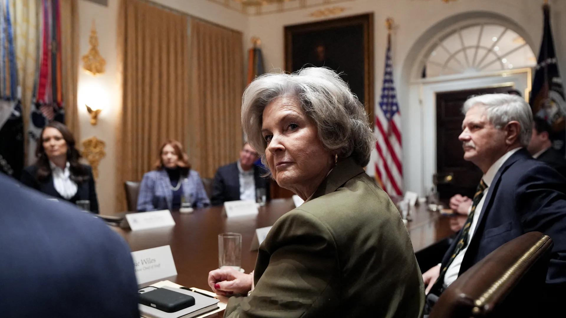 白宫幕僚长接受“名利场”采访 下面是这篇 Axios 新闻的中文整理白宫幕僚长 