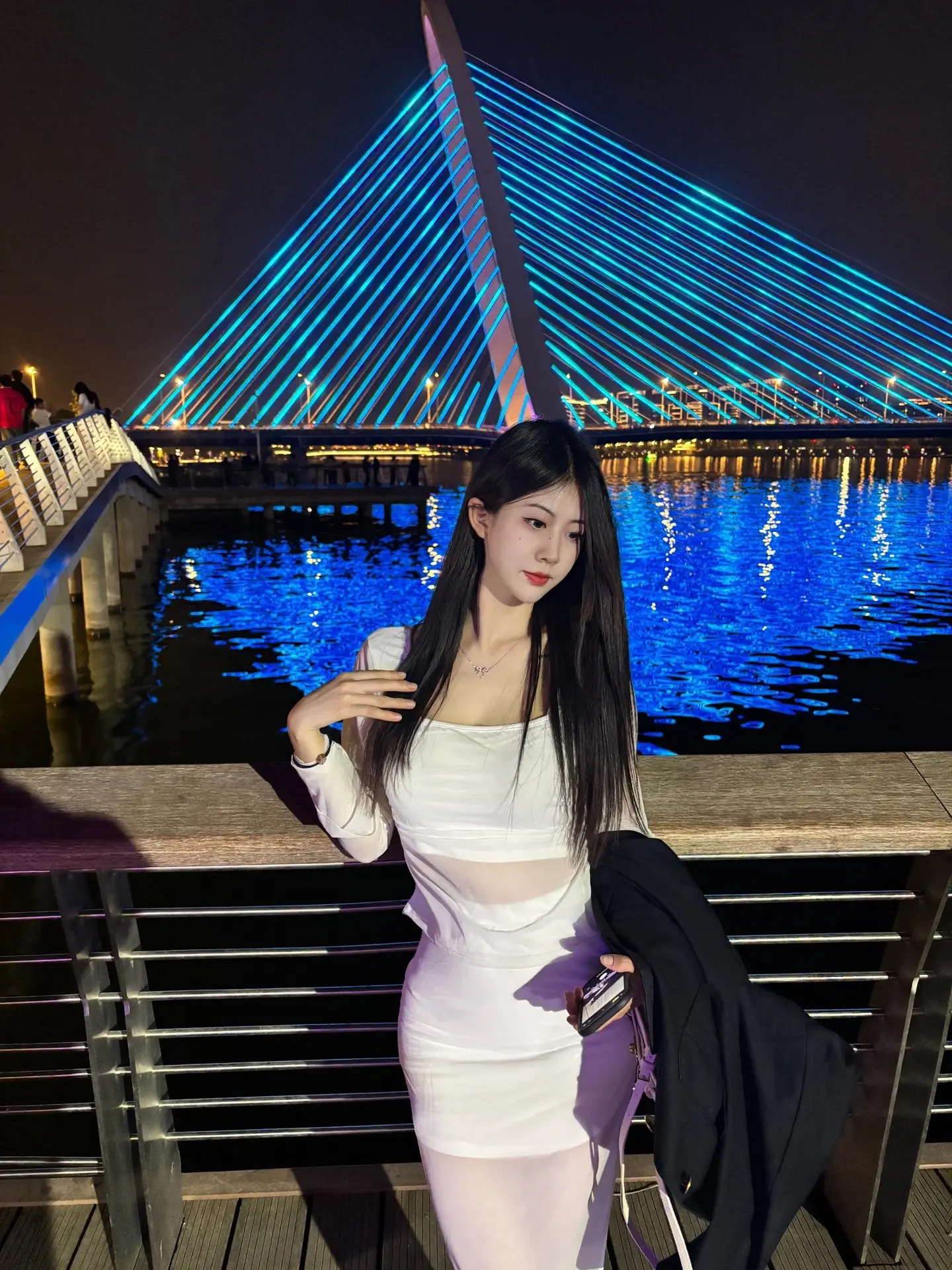 人生第一课：没有一个男人会永远爱你 人生第二课：你不是谁最好的朋友 人...