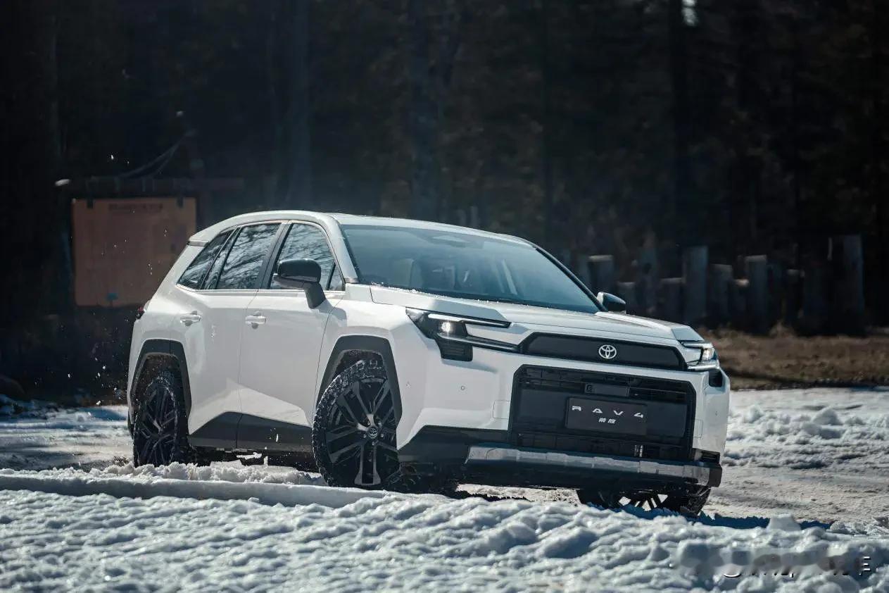 赤裸裸的现实来了，加满50升油箱：
美 国：约需370元人民币！
日 本：约需4