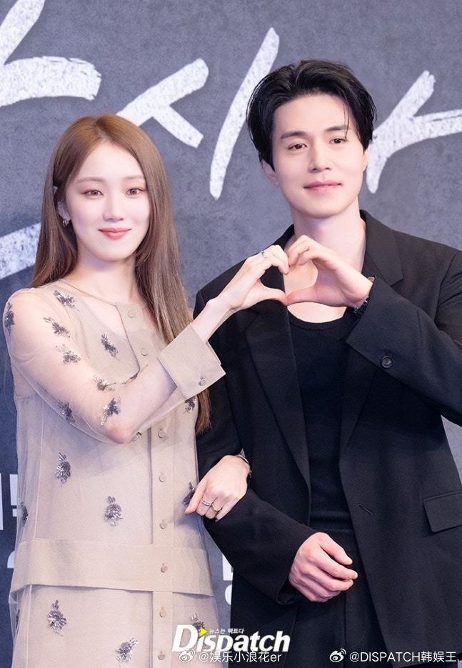 李栋旭李晟经比心李栋旭李晟经站在一起就已经赢了 14日，JTBC新剧《善良的男子