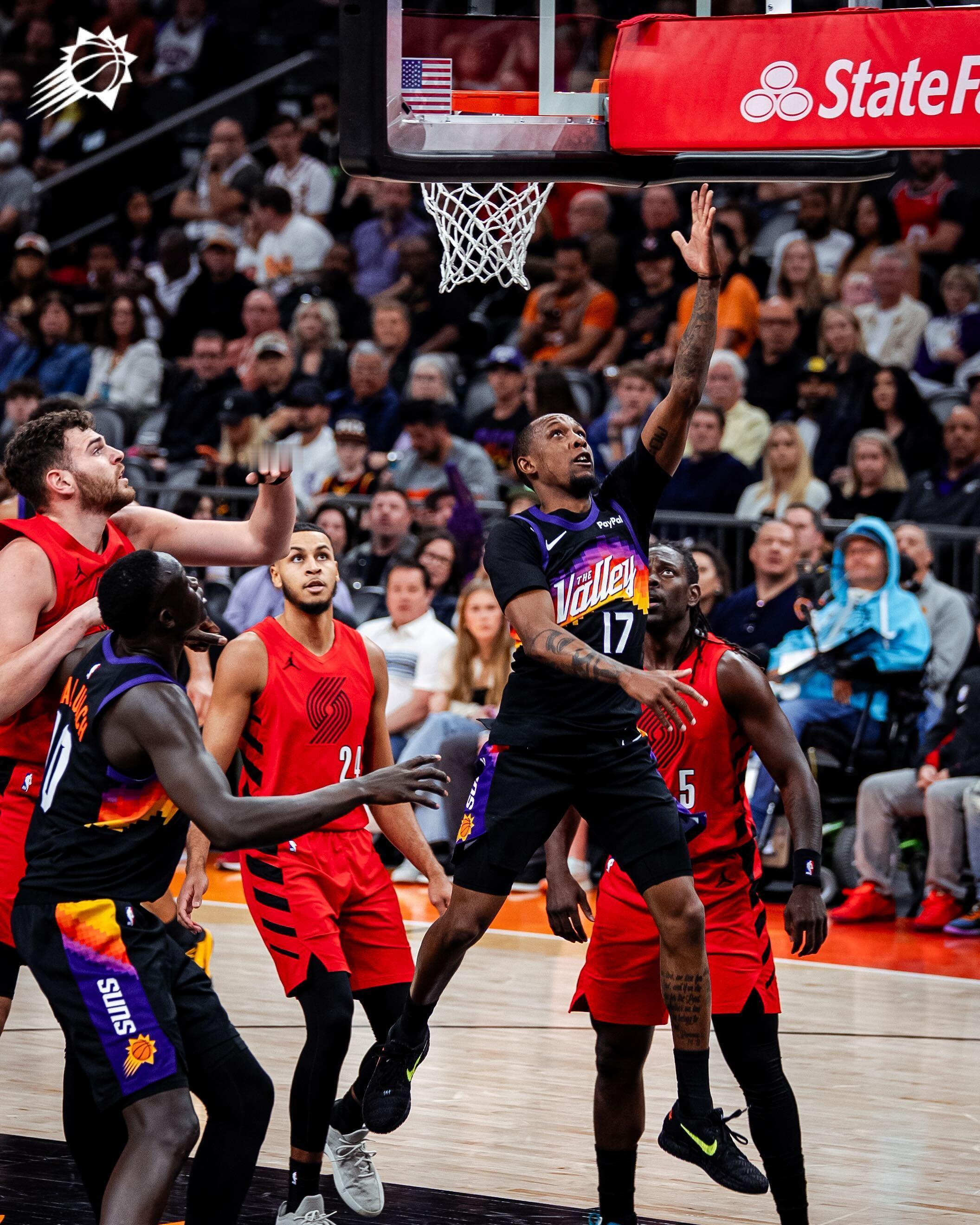 背靠背＋主力缺阵的情况下，科菲与布耶挺身而出，各取8分，攻防两端都有贡献💪科菲