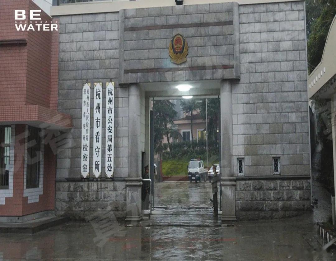 在算法可以批量生产故事的今天，非虚构文学的意义到底在哪？《讷河往事》给了我最好的