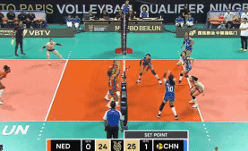 袁心玥重炮制胜后，表情太“凶”了，不过我们都喜欢
北京时间9月22日，中国女排与