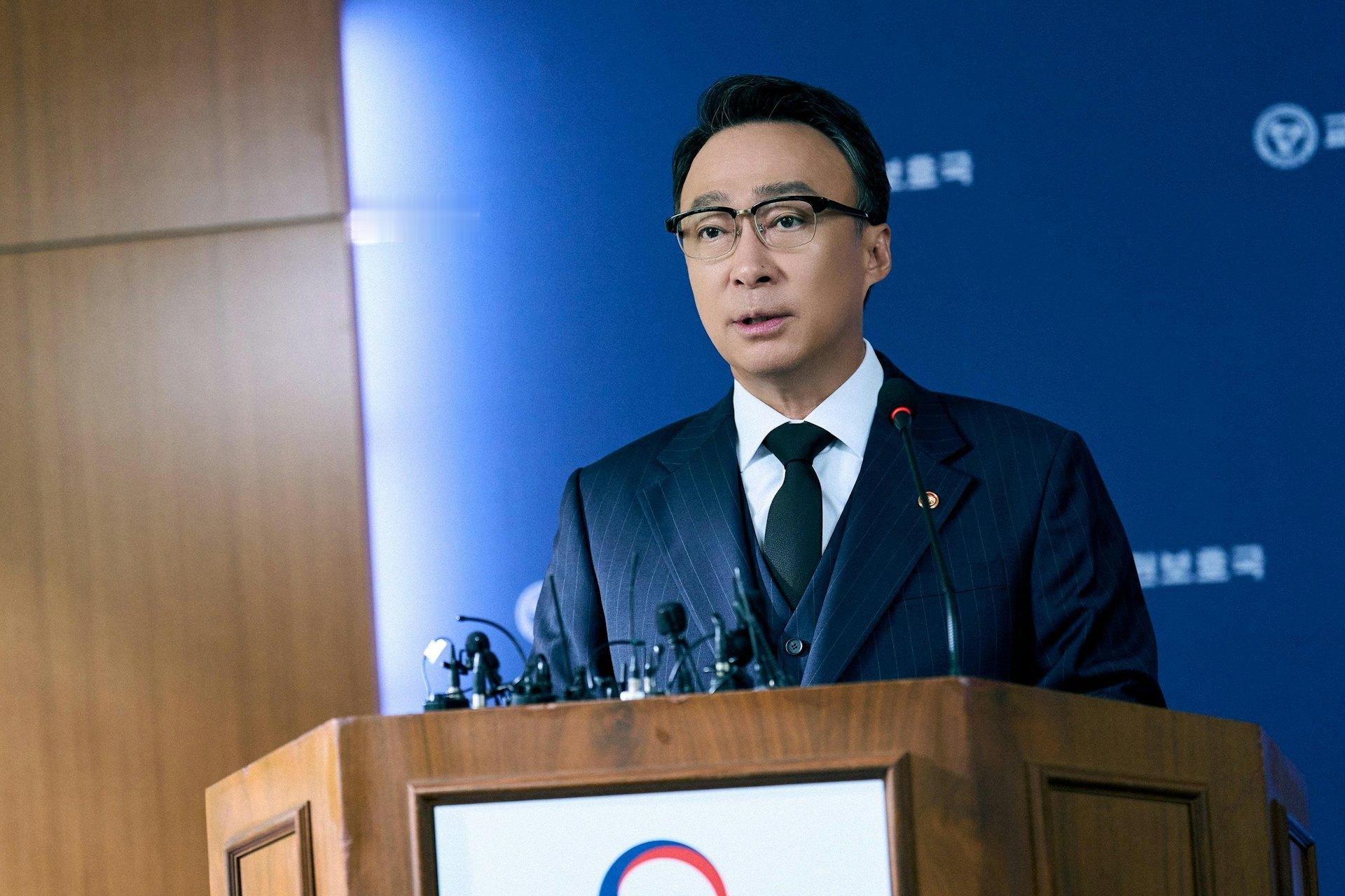 你通过哪部作品认识李星民： 