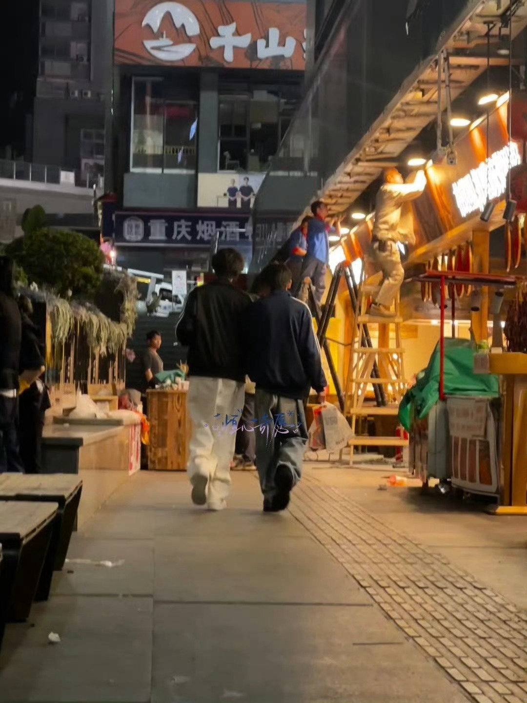 tg陈奕恒左奇函在陈奕恒生日一起出去玩了肘击cp 偶遇陈奕恒左奇函外出