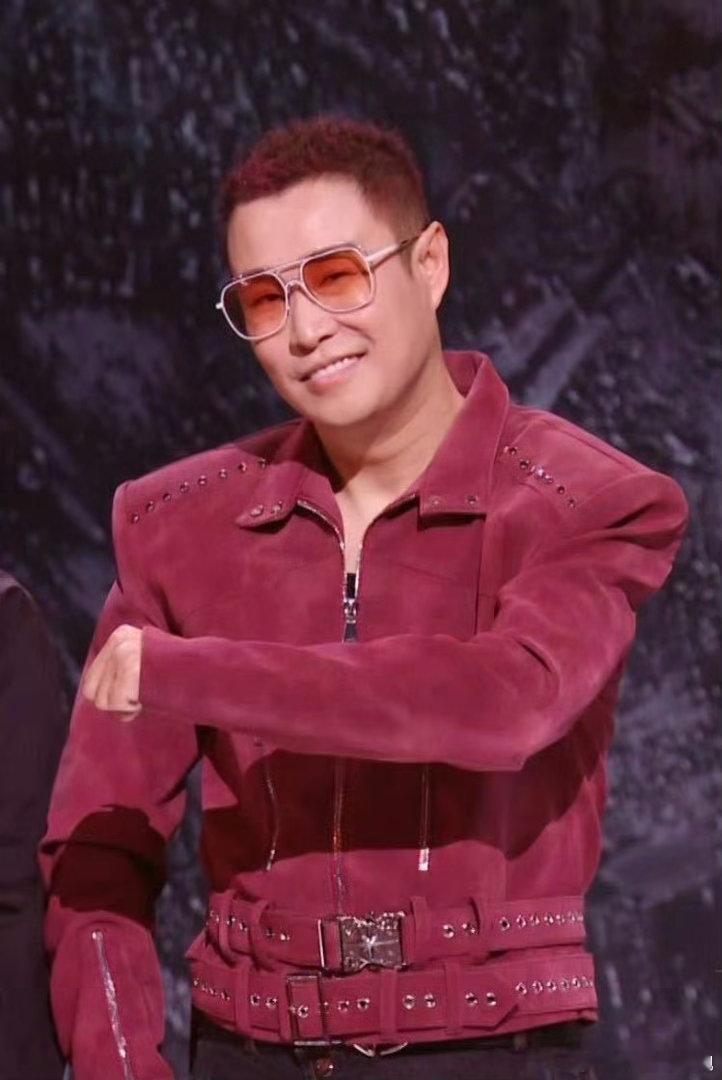 小沈阳不吃化妆师压力有话当面说不拐弯抹角看着就很舒服 