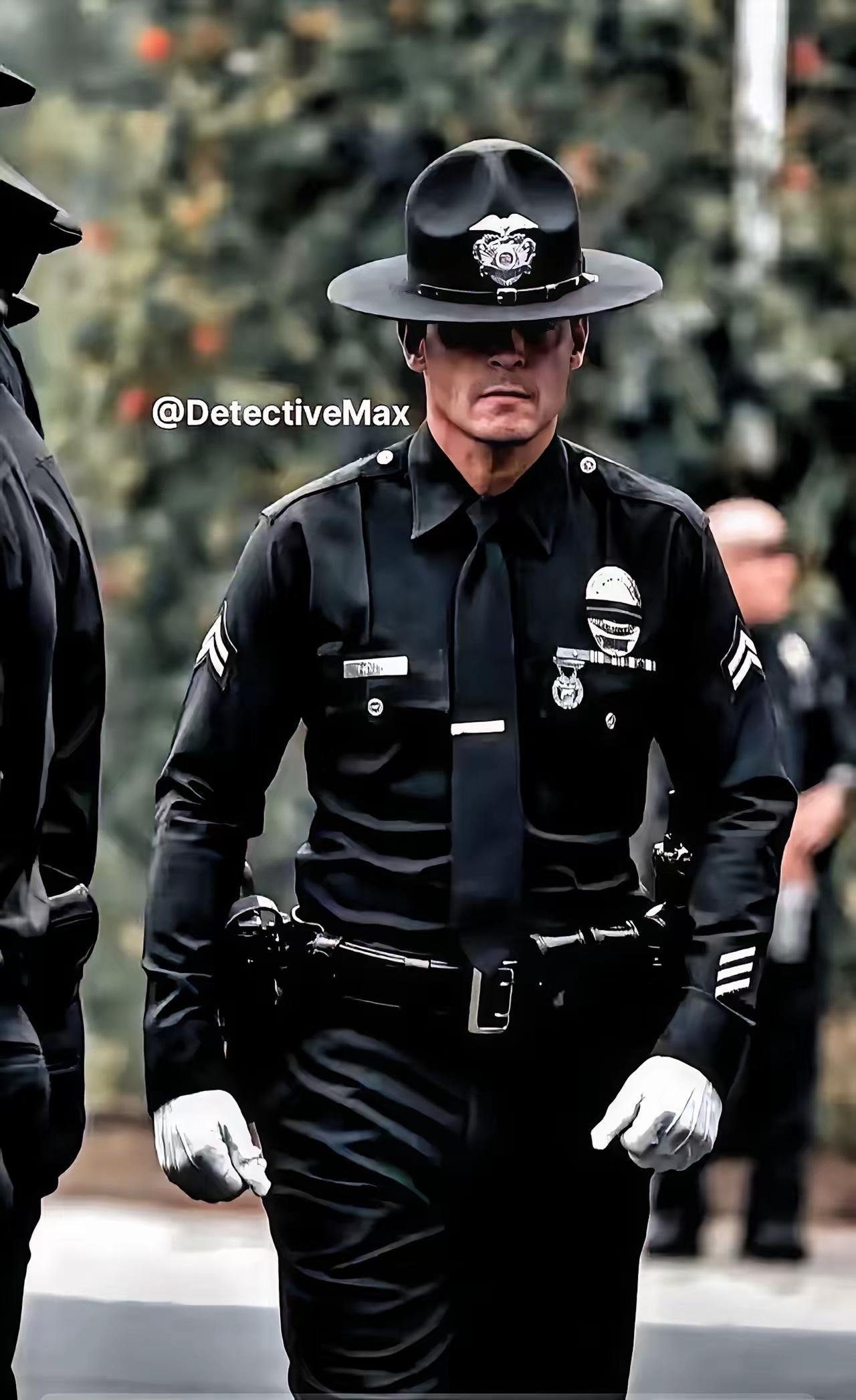 刺激！！！
美国警察爆料比牢A还狠：美国梦是三个平行世界。富人云端医疗，底层泥里