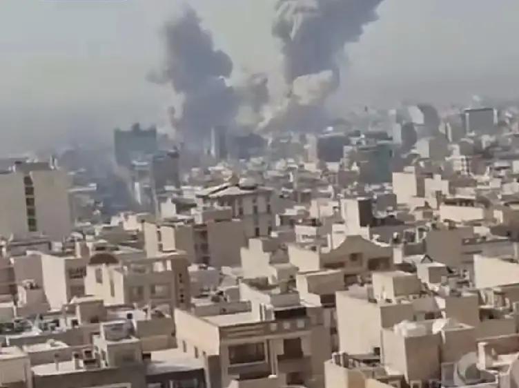 伊朗报复就要饱和攻击，同时对特拉维夫大轰炸，看来哈梅内伊用自己唤醒整个伊斯兰国家