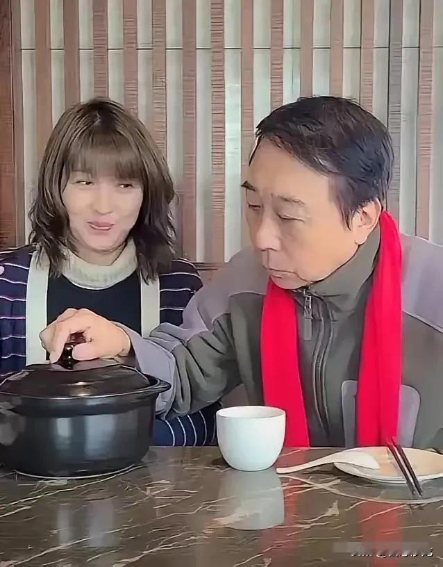 两个春晚钉子户～～～一对小视频高手