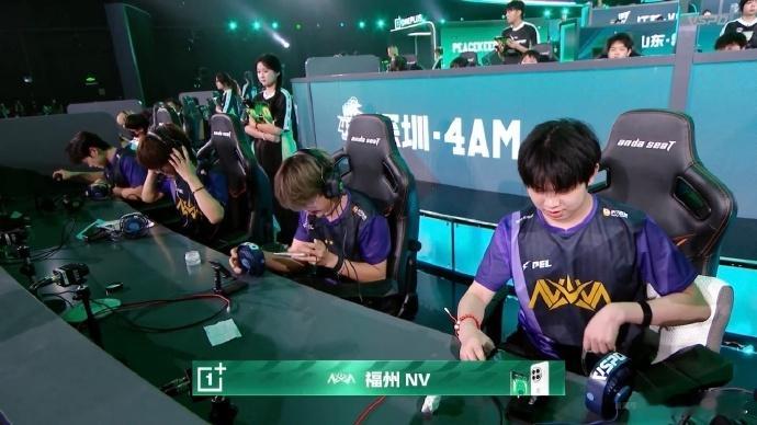 #NV11淘汰吃鸡# 哥几个是不是也太牛了！NV紫就是最好看的！这次真是站起来了