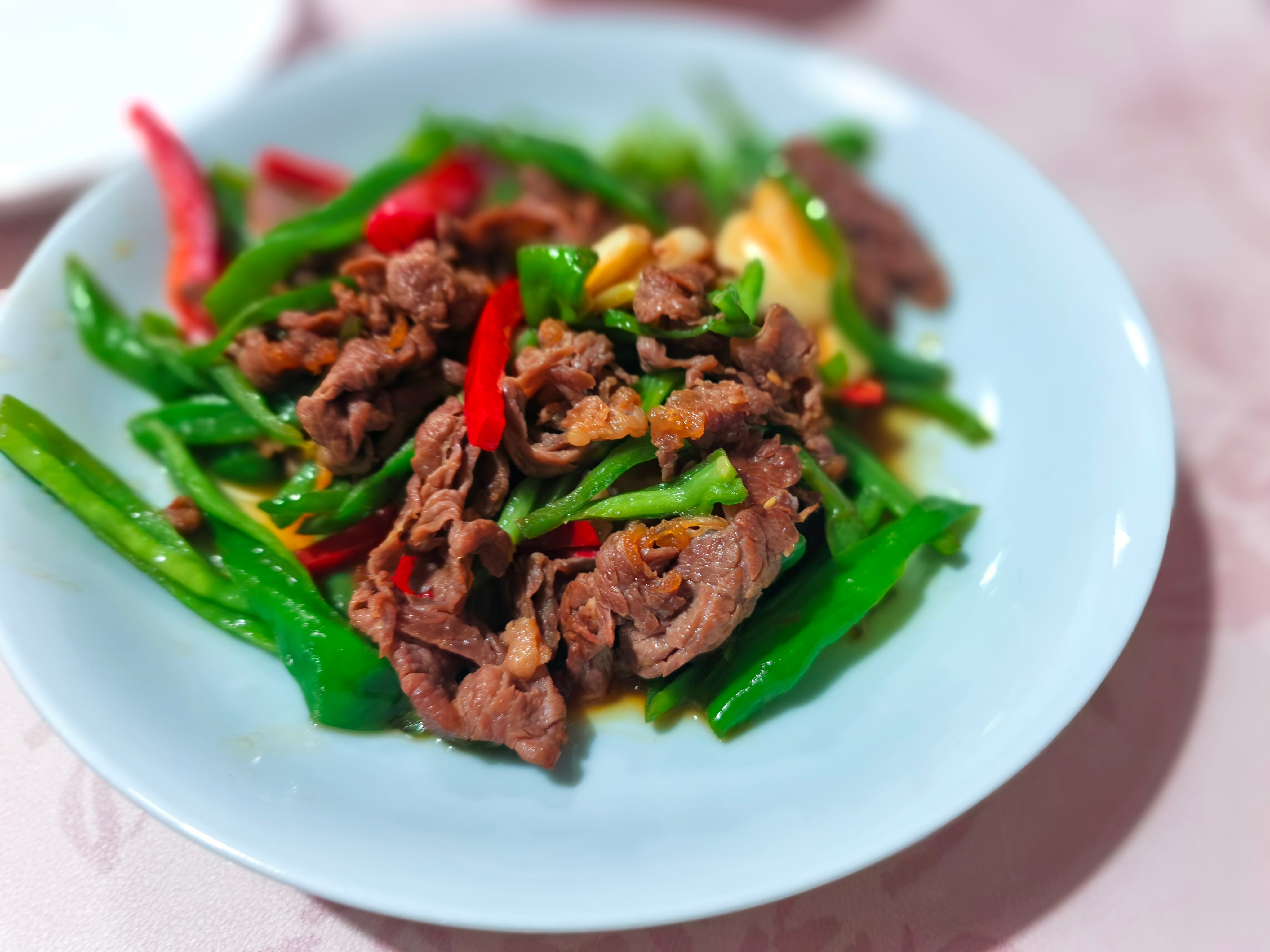 和气生财任何一种冲突都是能量的浪费……(一)今天我跟朋友在一起，说到求实+求是。