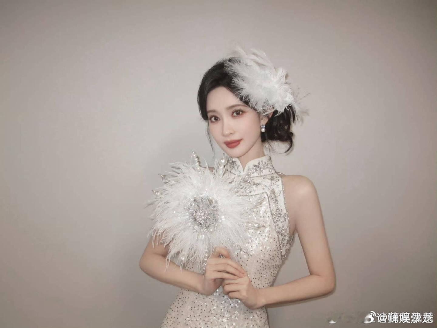 孟子义[超话]孟子义胖了9斤孟姐胖 9 斤反而更有元气了，果然身体棒棒才是王道，