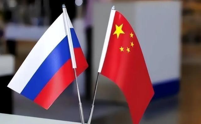 终于明白我国为什么一直没有援助 俄罗斯 ，一位俄罗斯专家早已给出了答案：中国并非