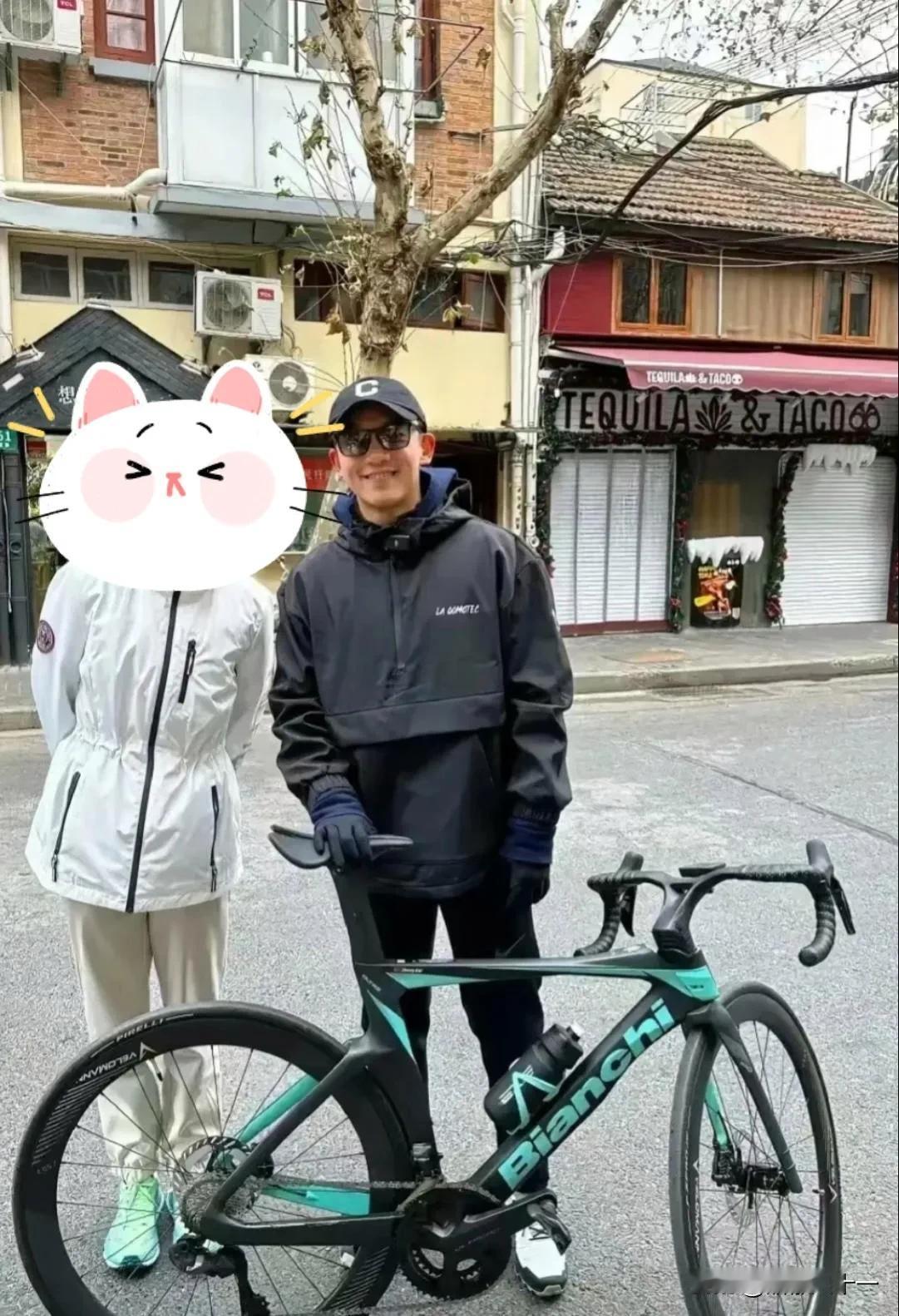 郑恺花这么多买辆自行车，这是被海宁皮草小王子给附体了吧[捂脸]#娱评大赏#