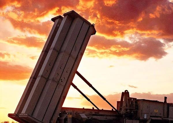 如果伊朗在中东能够耗死美军，既是救了自己，也是间接支援了古巴。最近，特朗普在空军