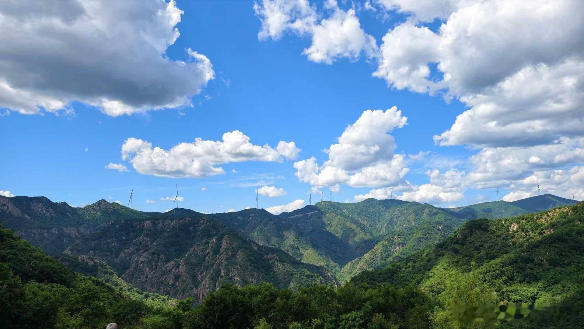 小小七的生活方式秦皇岛旅游 天气晴朗，出去走走，此刻的心只在板厂峪这片山野里眺望