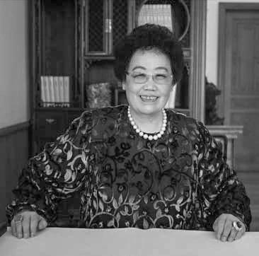 陈丽华去世，下辈子她还会嫁给唐僧吗？唐僧还会娶她吗？

我想，都会。

那年，陈