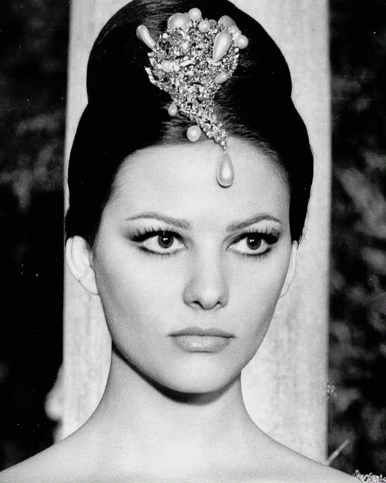 【来自投稿】意大利女演员，克劳迪娅·卡汀娜（Claudia Cardinale）